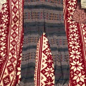 Different colored leggings.